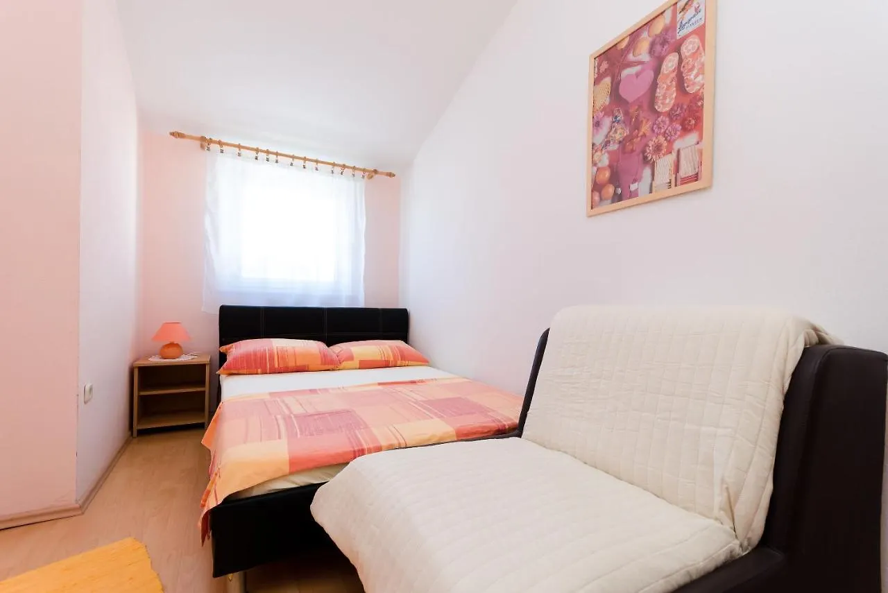 Apartments Damir Banjol