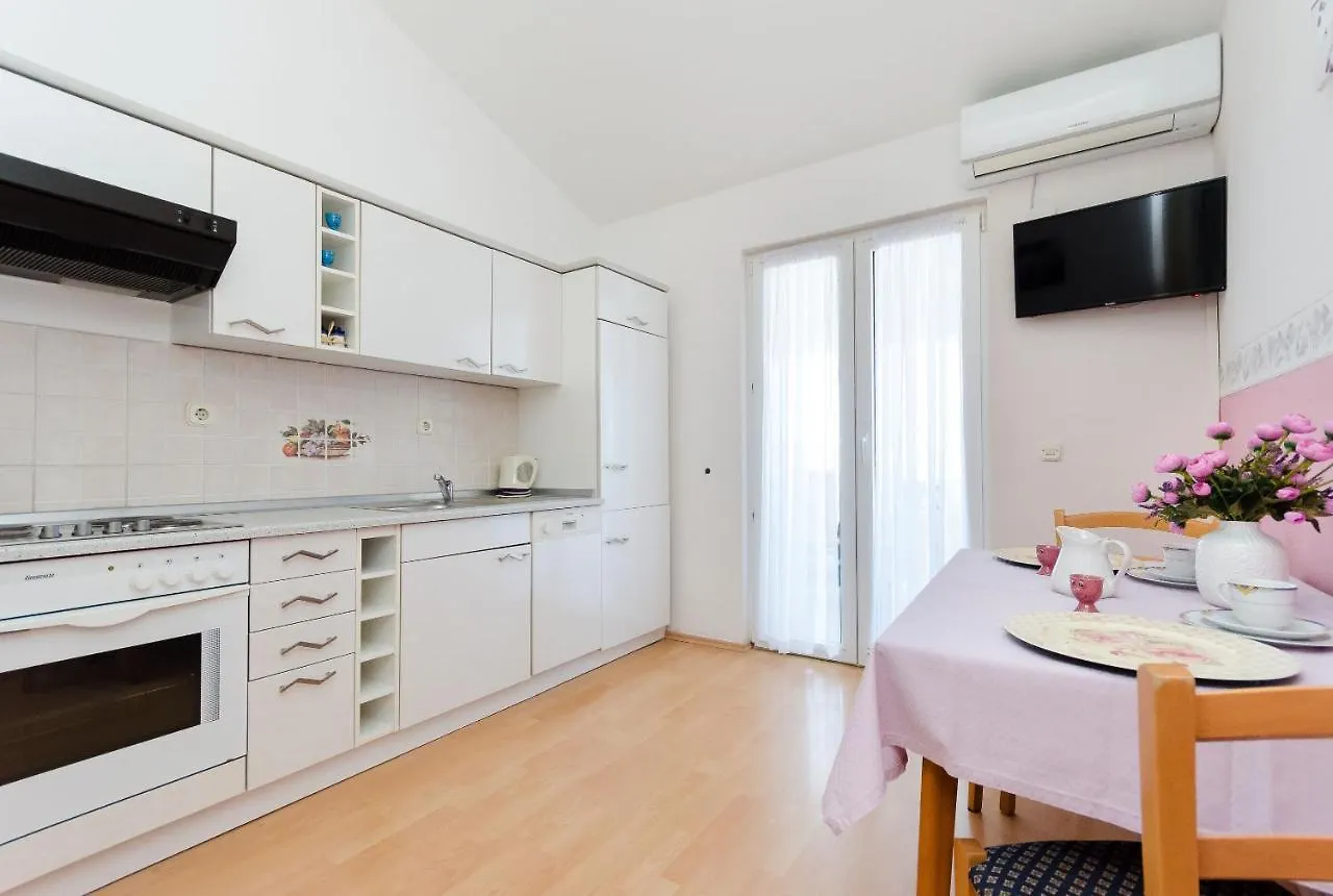 Apartments Damir Banjol